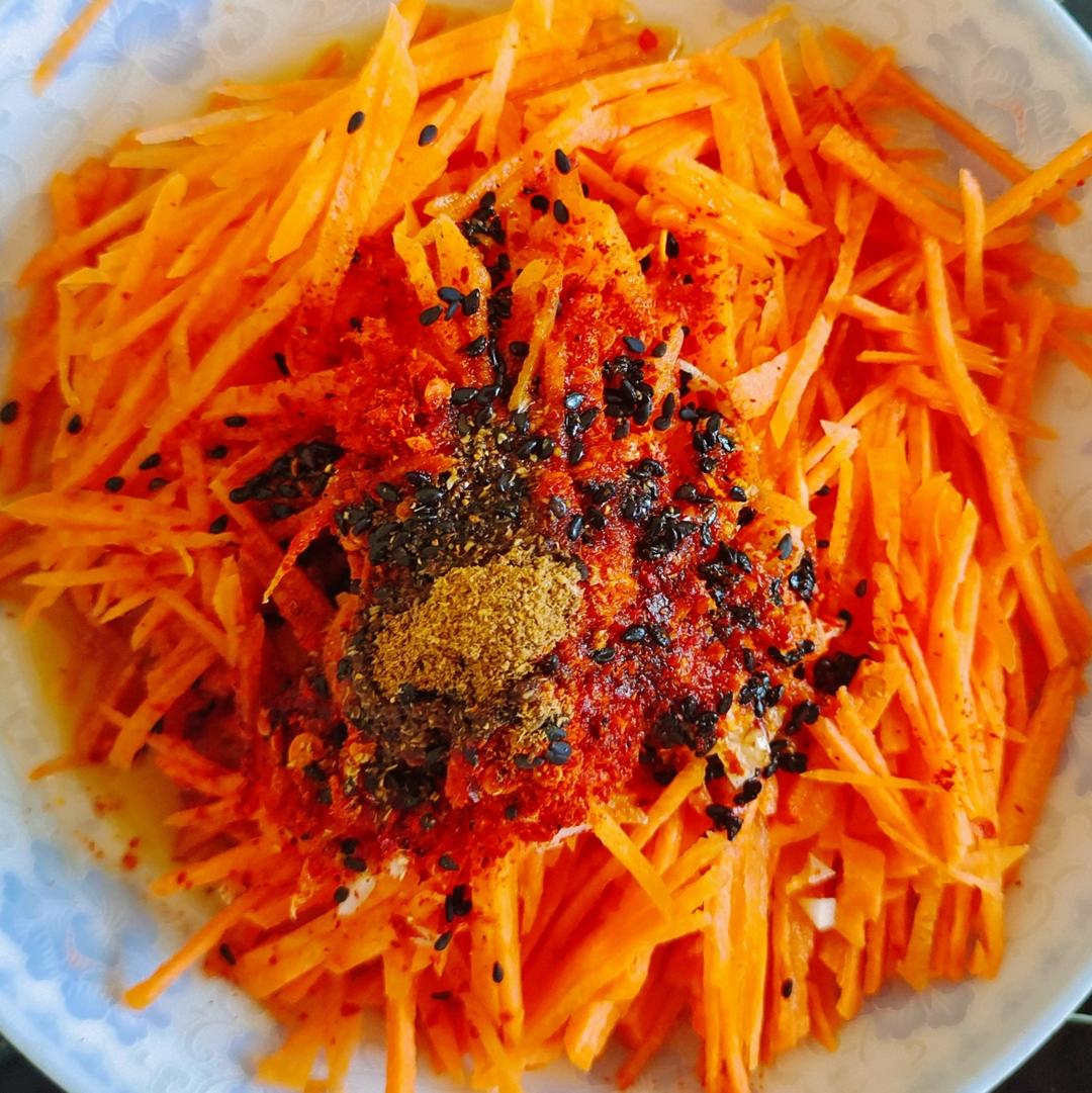 爽口凉拌胡萝卜丝