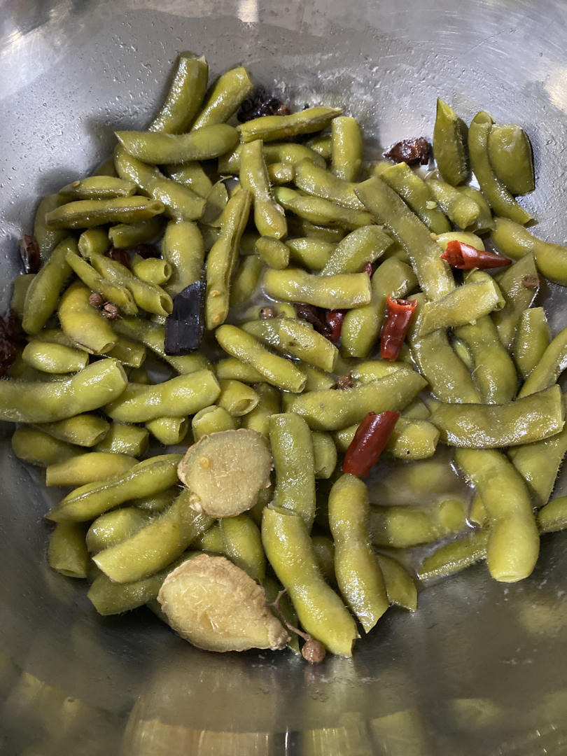 卤煮毛豆