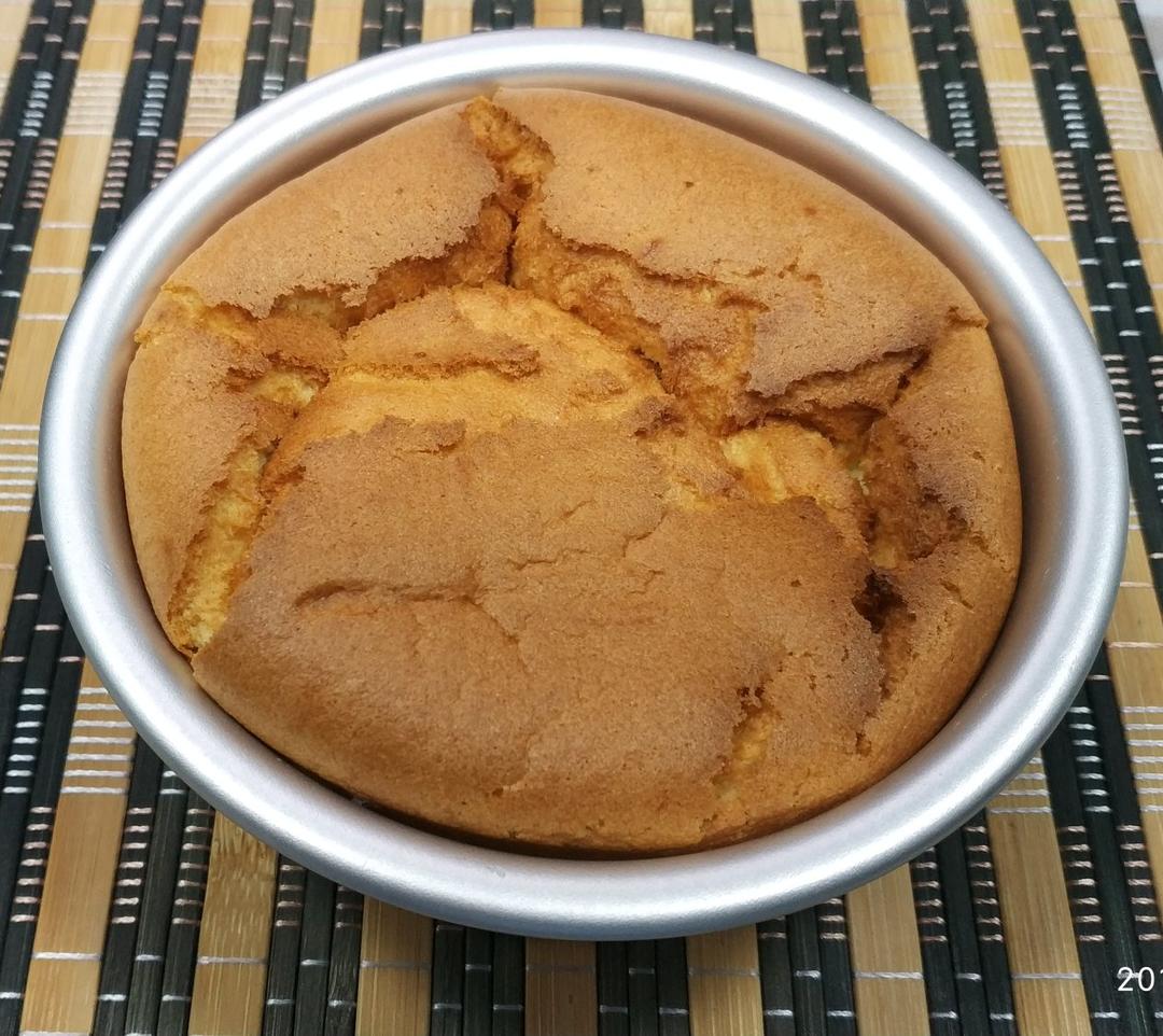 烤箱做蛋糕（戚风蛋糕的做法）