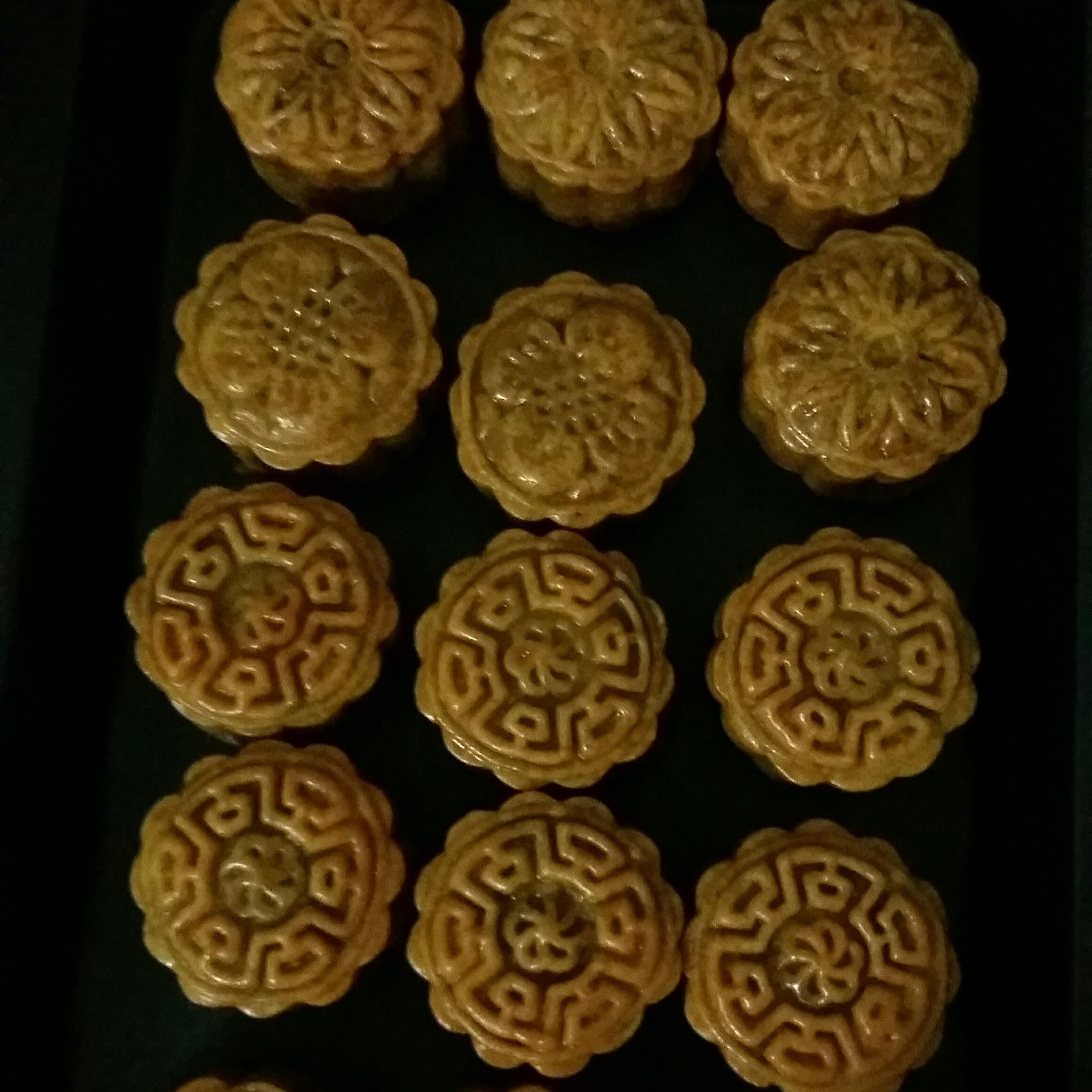 广式月饼—蛋黄莲蓉月饼