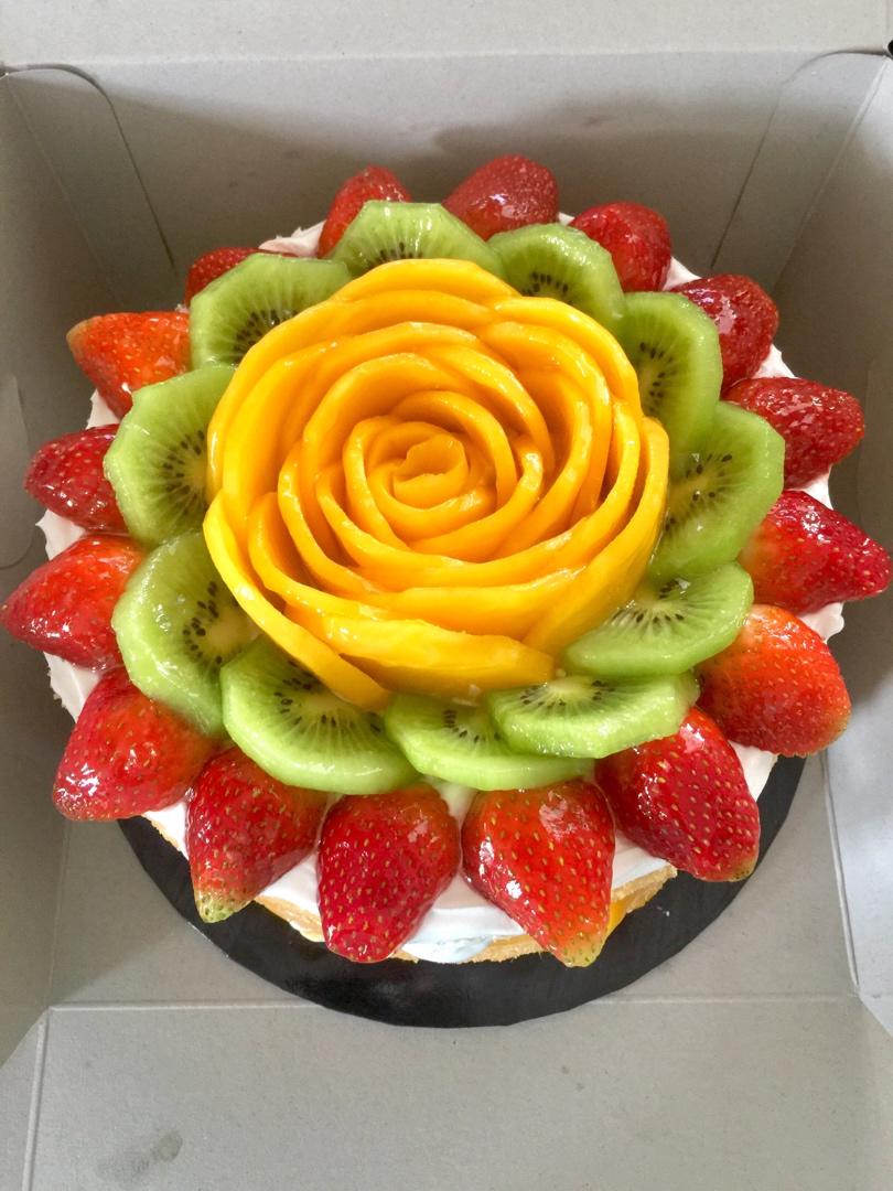 戚风水果裸蛋糕🎂简单容易❤️不会挤奶油的也可以做出漂亮的蛋糕🎂