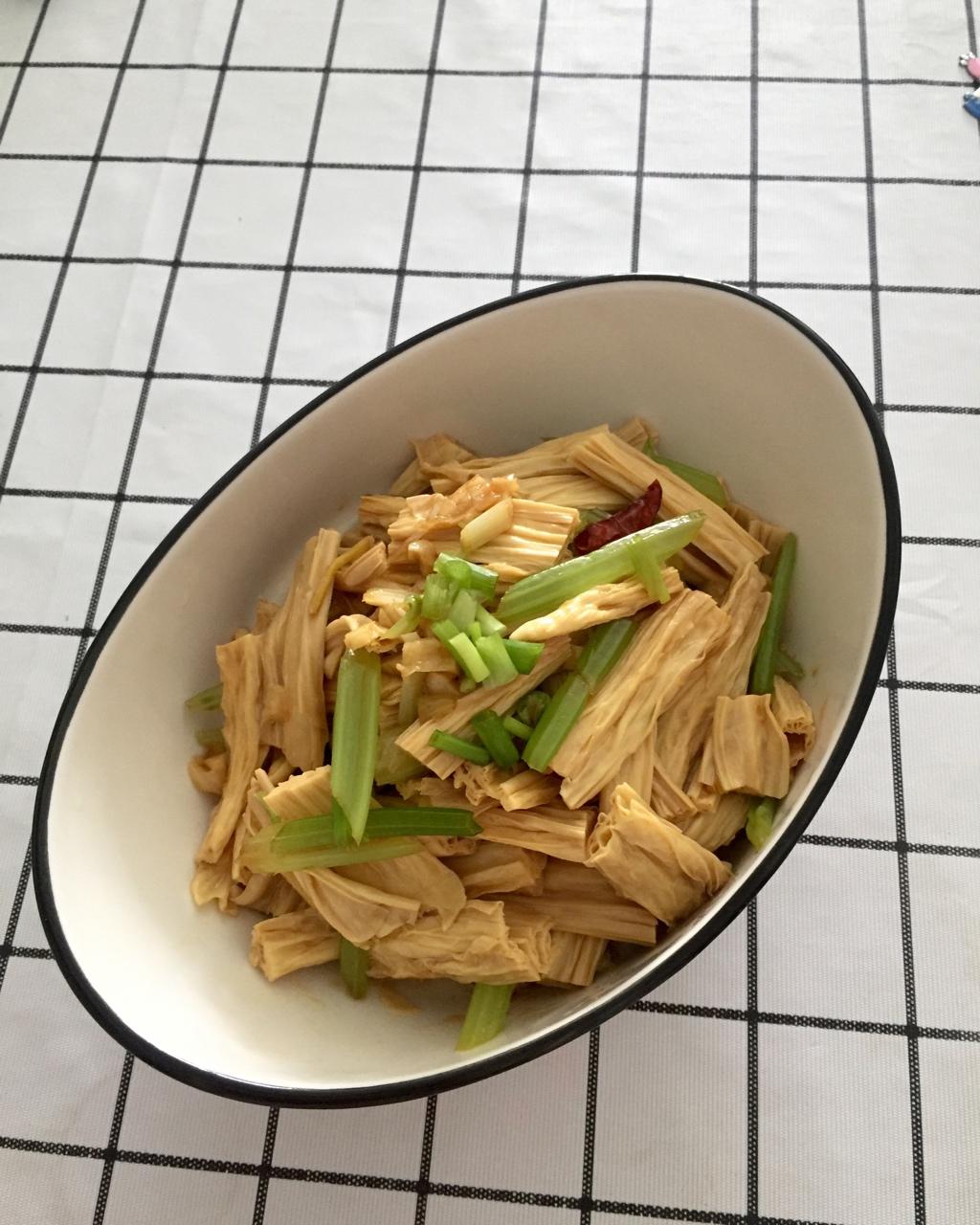 凉拌腐竹