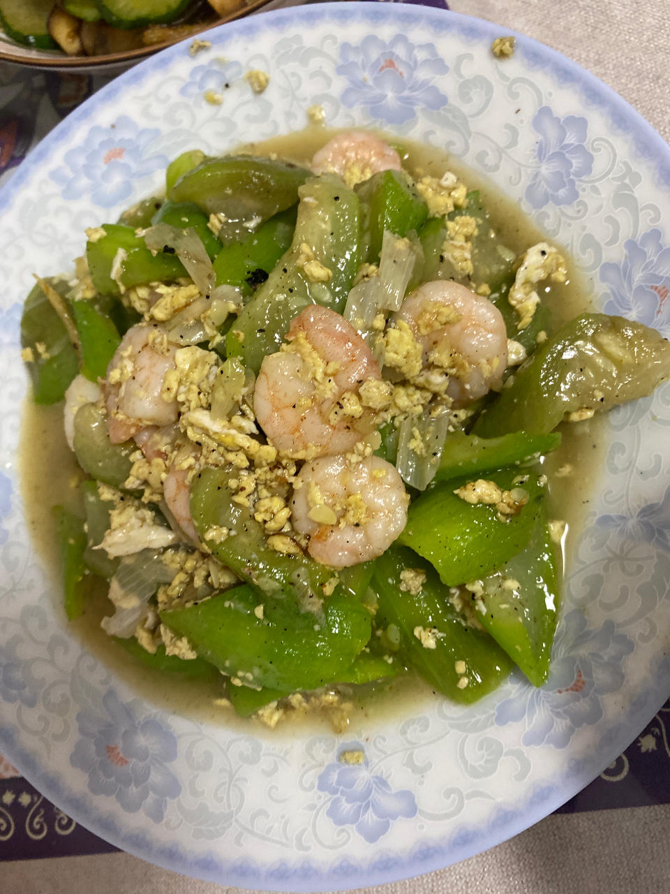 丝瓜虾仁炒鸡蛋
