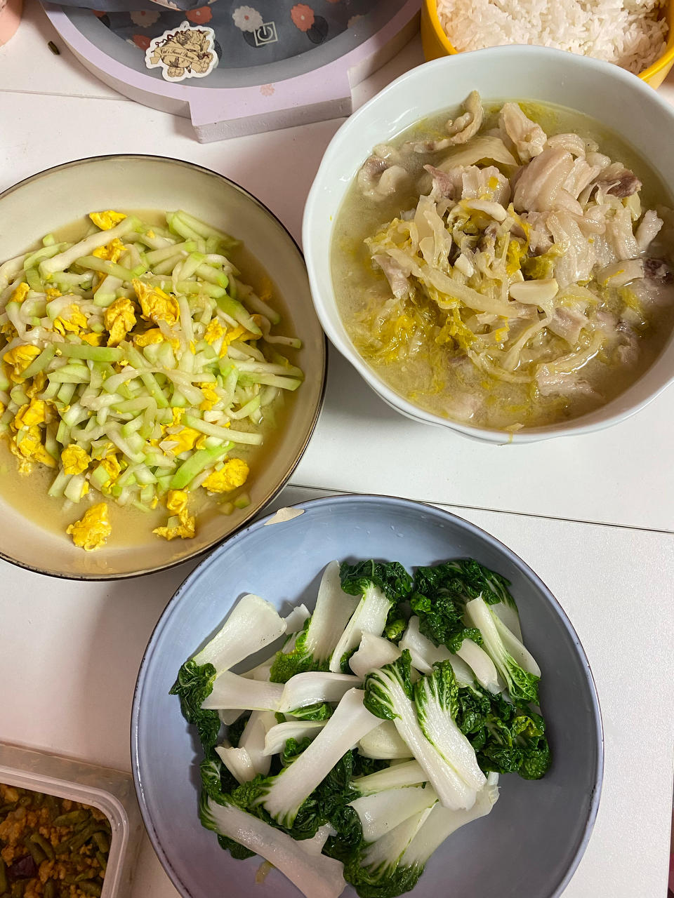 东北酸菜炖白肉