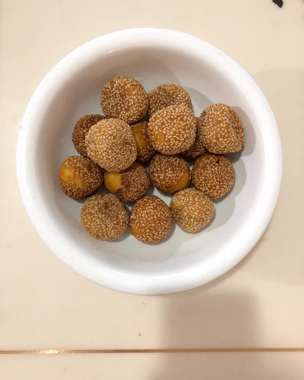 黄金球之一（南瓜芝麻球）