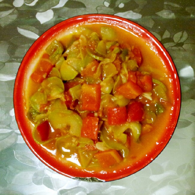 西红柿炒西葫芦