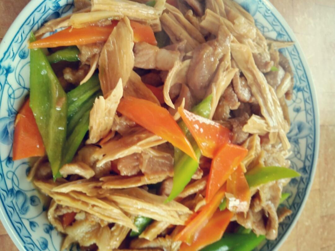 胡萝卜炒腐竹