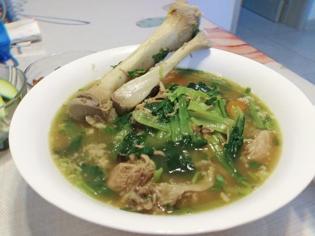 嘿嘿_小涵涵吖做的小白菜炖排骨