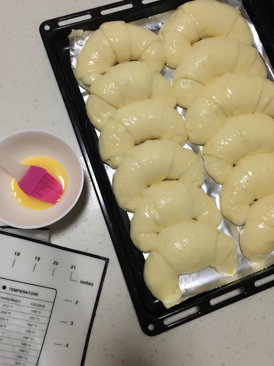 乳酪牛角面包