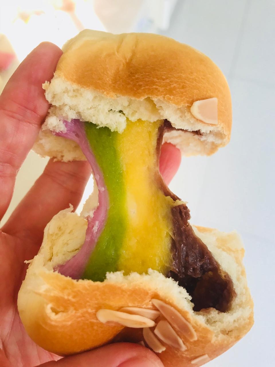 一次发酵的超柔软彩虹小餐包
