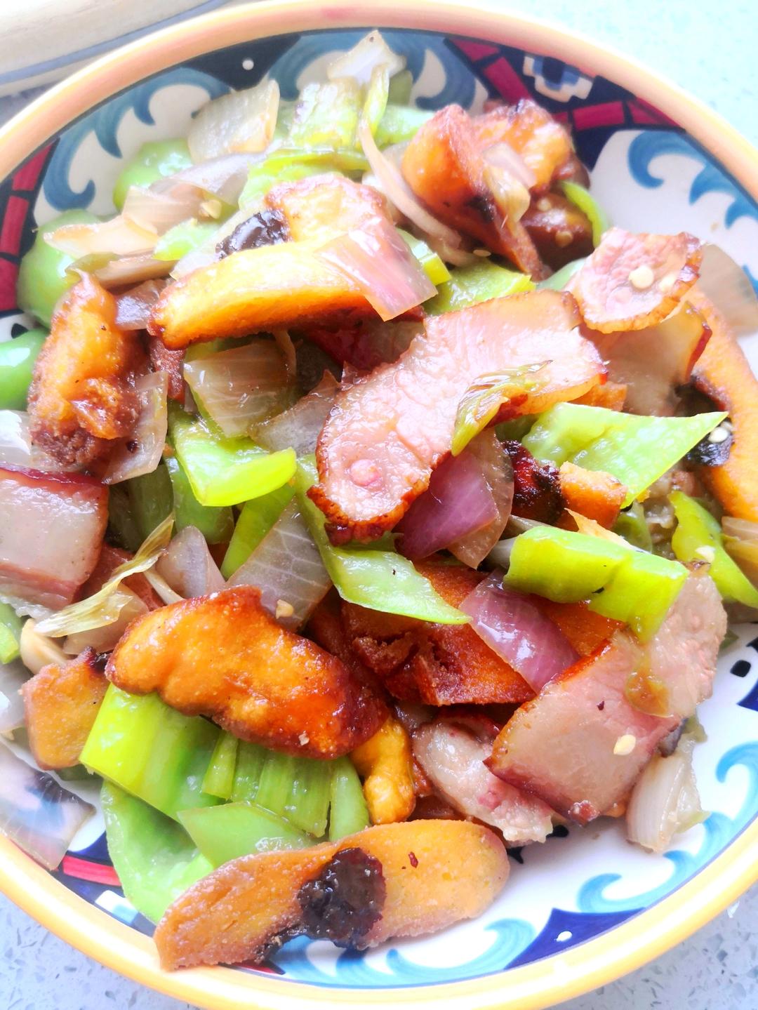 窝头炒腊肉
