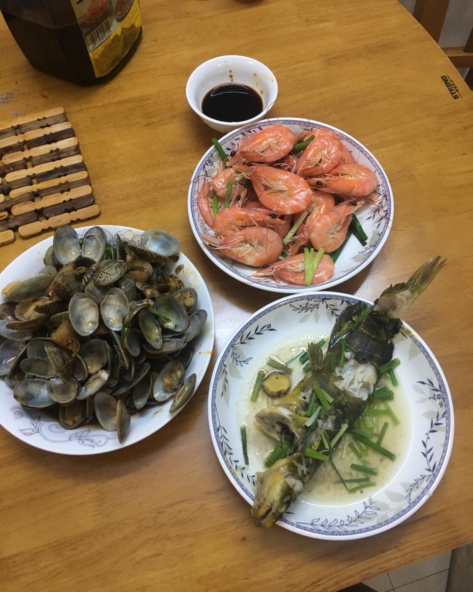 蒜香炒花甲