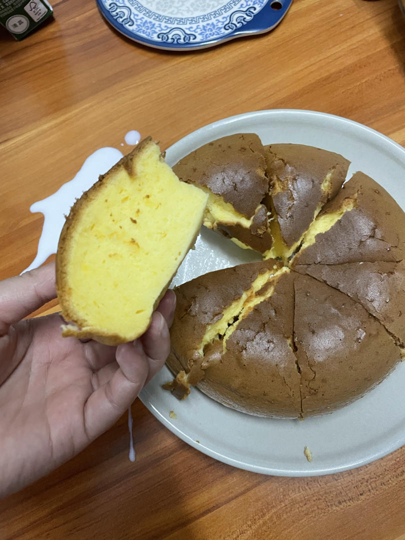 不用电子称只需要普通电饭锅做的电饭锅蛋糕