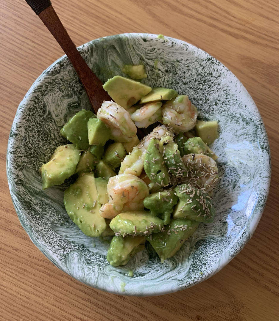万能油醋汁牛油果大虾沙拉