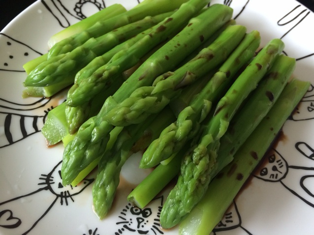 白灼芦笋