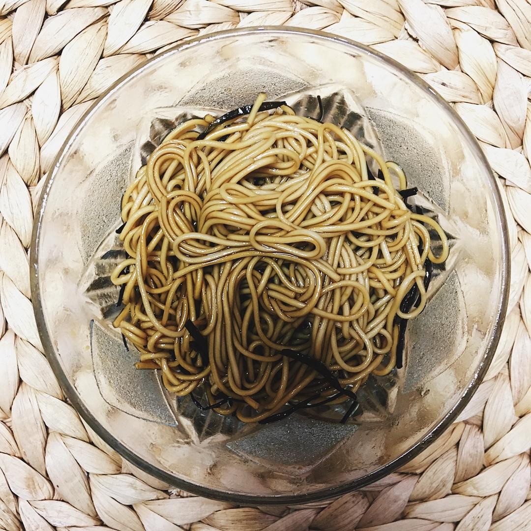 葱油拌面Spring Onion Noodles