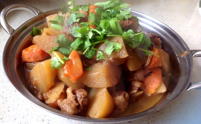 胡萝卜土豆烧牛腩
