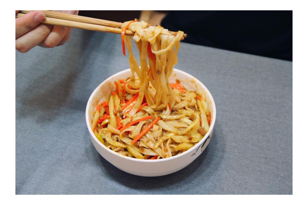 家乡味道，爸爸的炸酱面