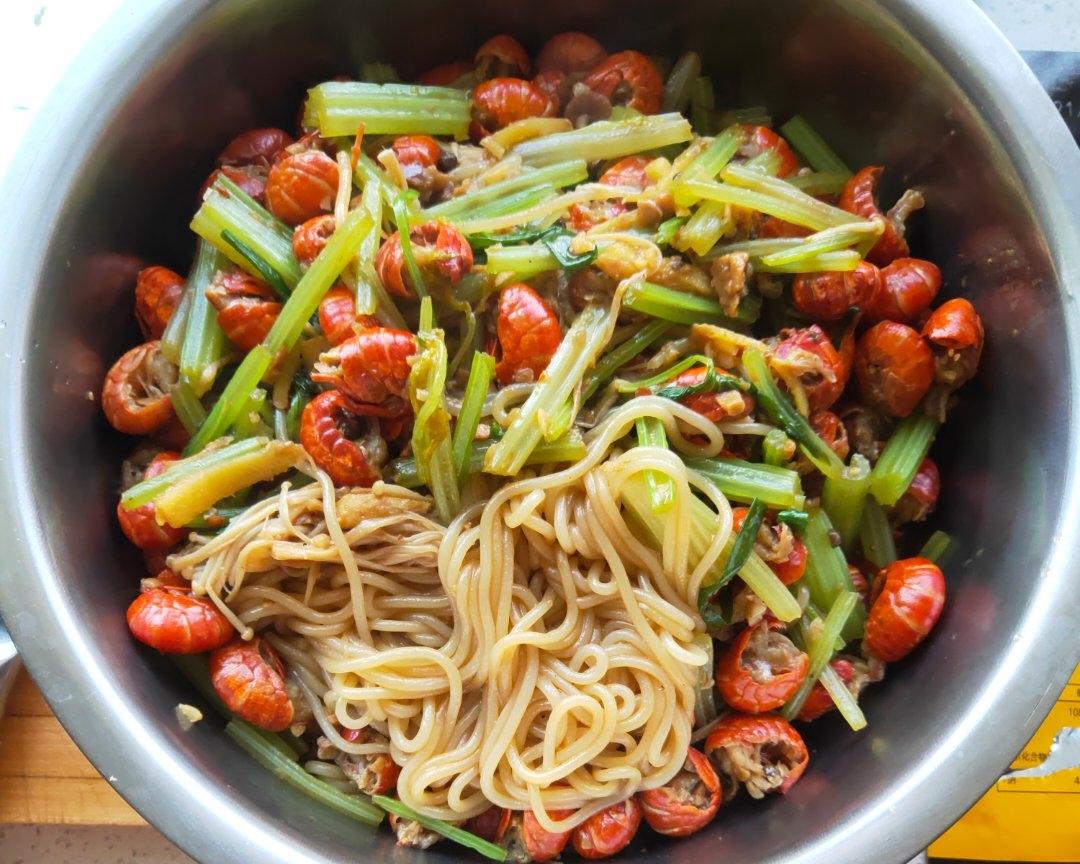 虾尾炒米粉的做法