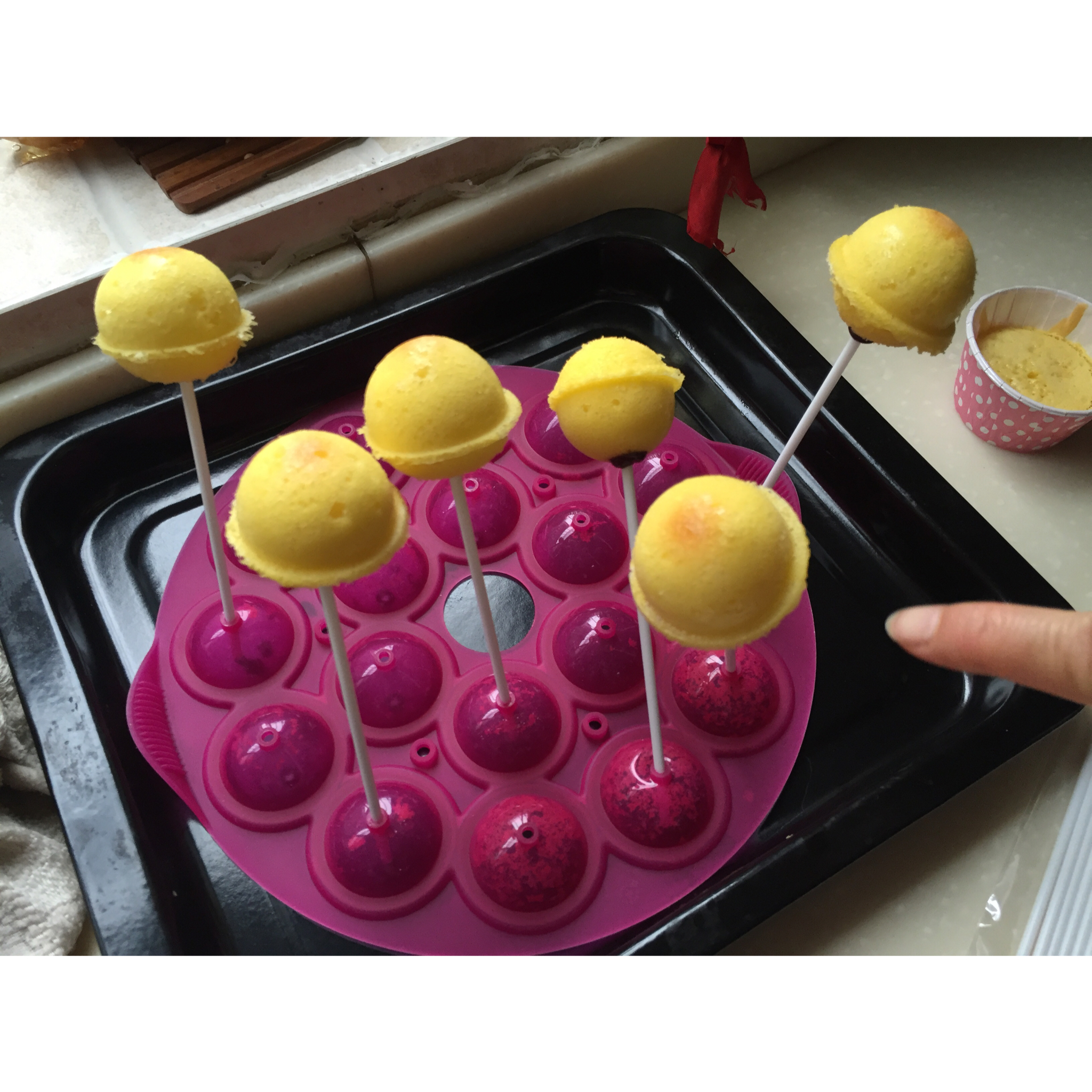 《Tinrry下午茶》教你做棒棒糖蛋糕