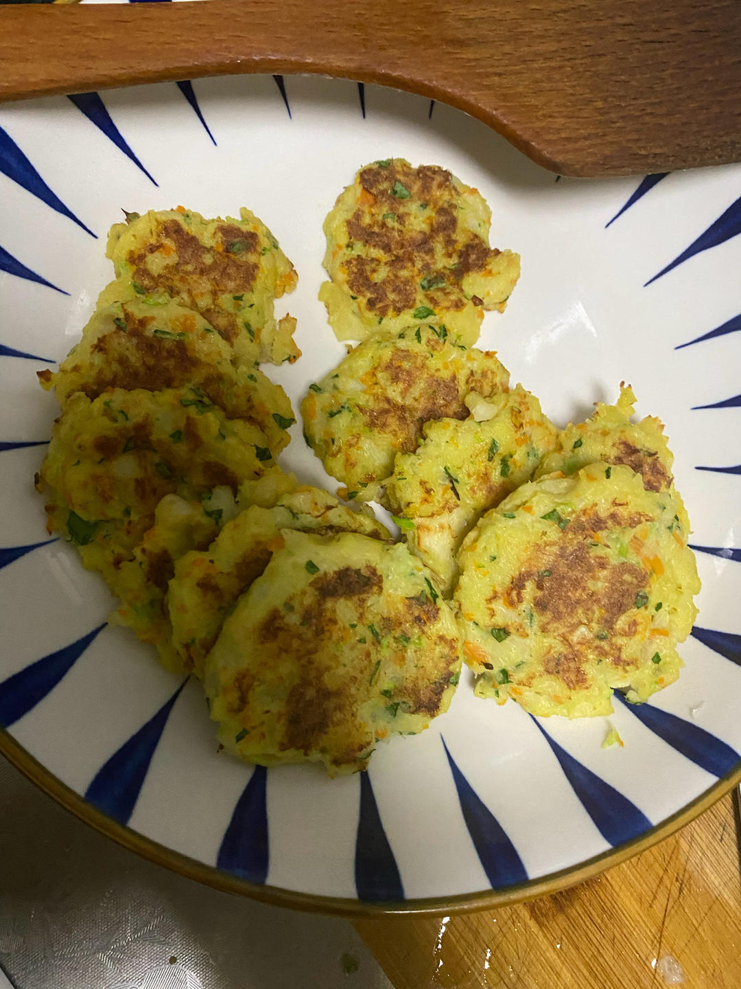 宝宝辅食：香煎鳕鱼饼（12m+）