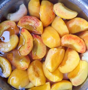 自制黄桃罐头（可以存放很久）的做法 步骤7