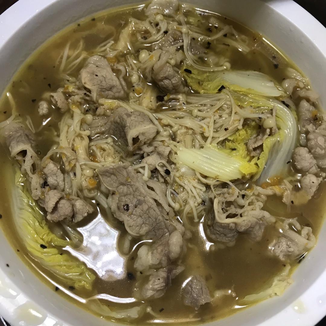 年夜饭必吃的酸汤肥牛