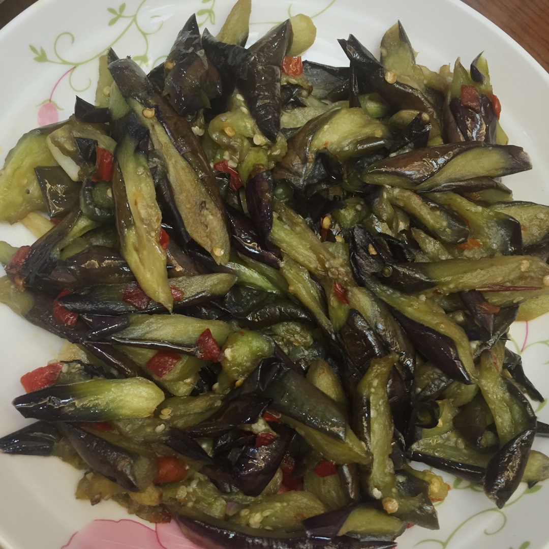 清爽少油又入味的家常炒茄子