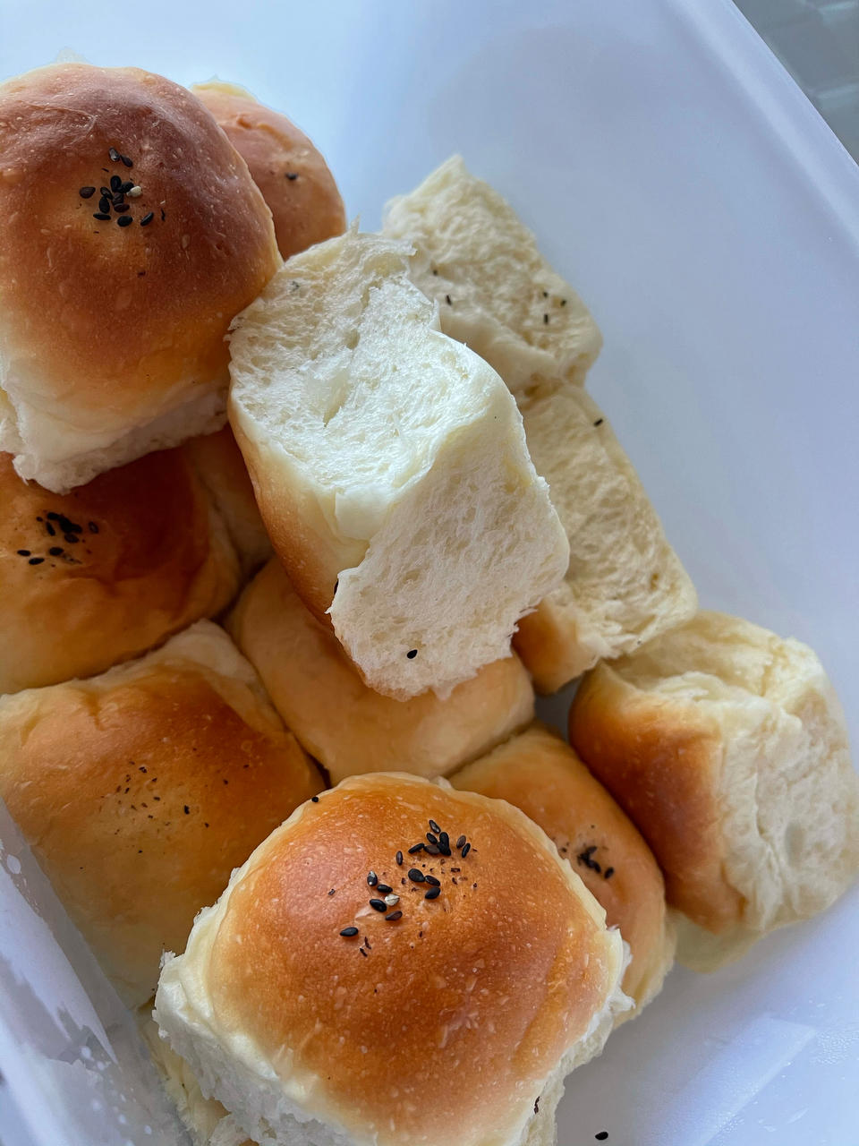 🥛超简单快手，柔软拉丝，一次发酵，牛奶小餐包