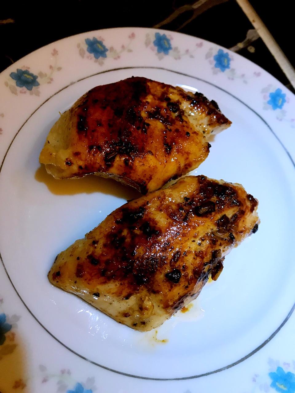 酷炫屌炸天好吃的煎鸡胸肉（香蒜蜂蜜煎鸡胸肉）