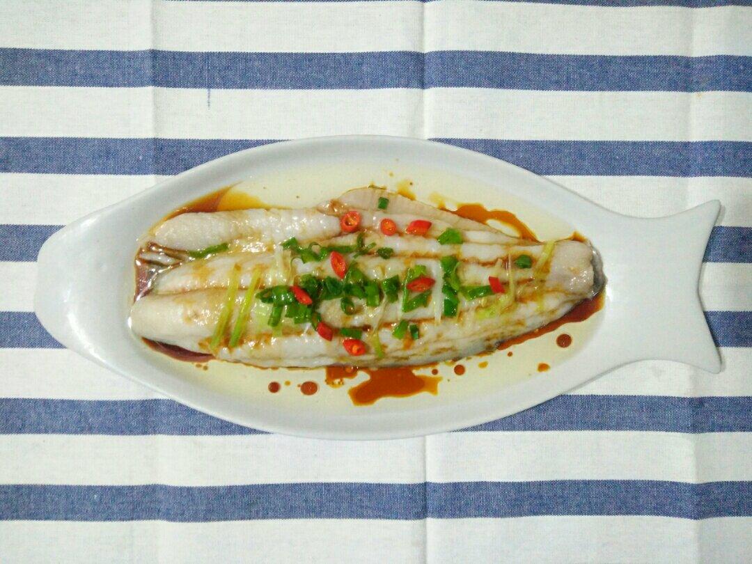 清蒸巴沙鱼（鲈鱼）