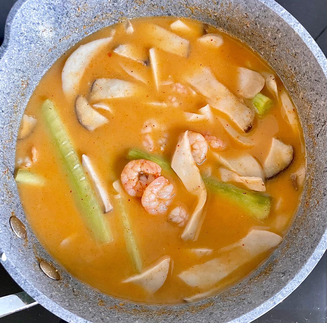 简版虾仁冬阴功——东南亚美食（二）的做法