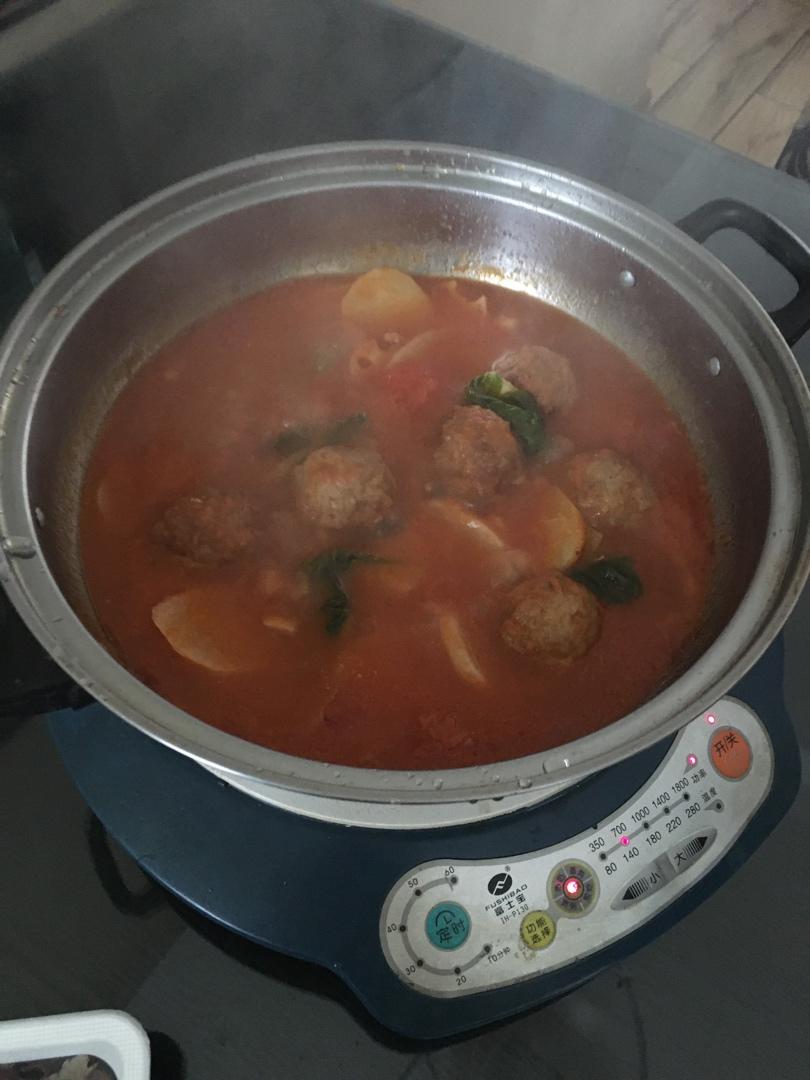 六颗番茄🍅火锅汤底