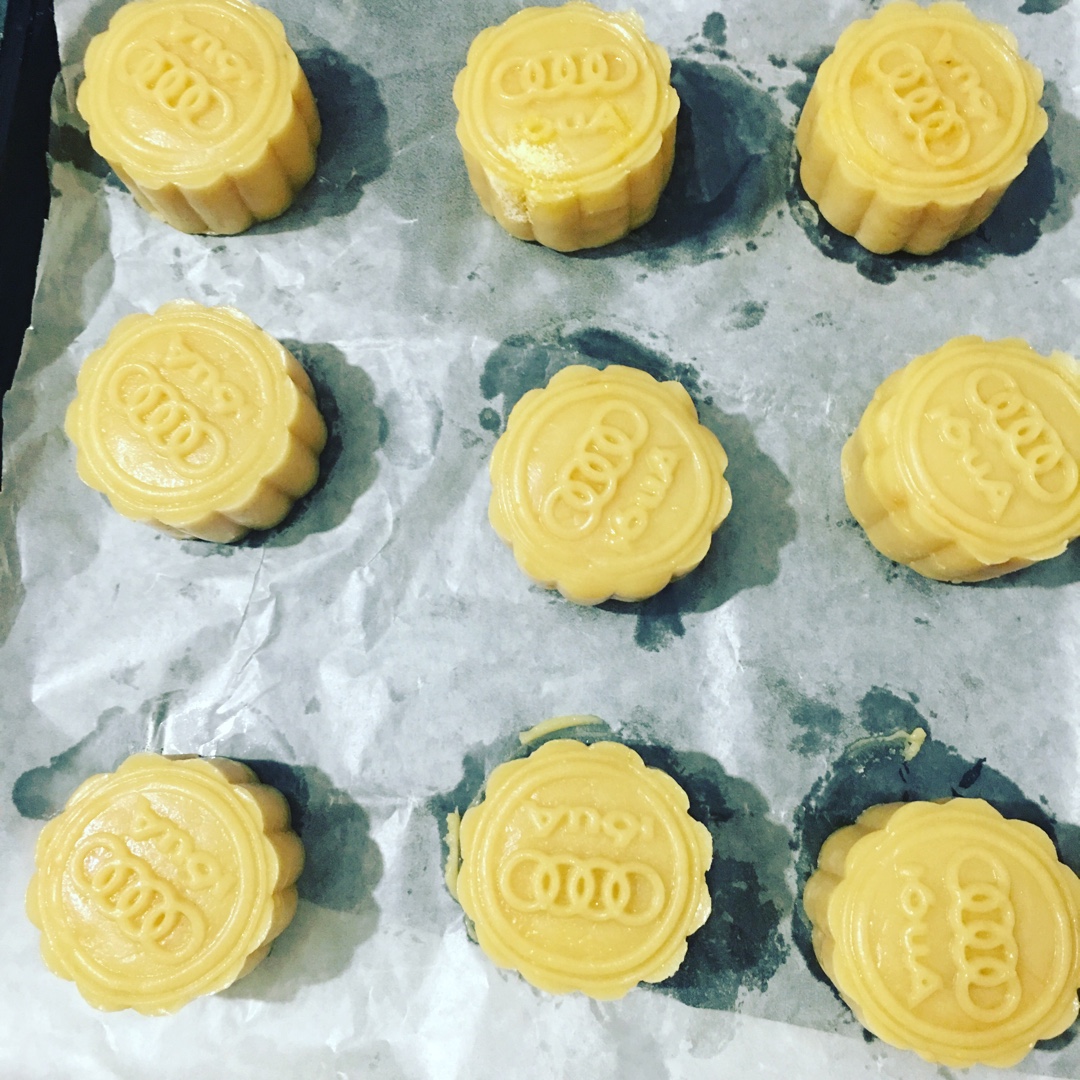 金沙奶黄月饼