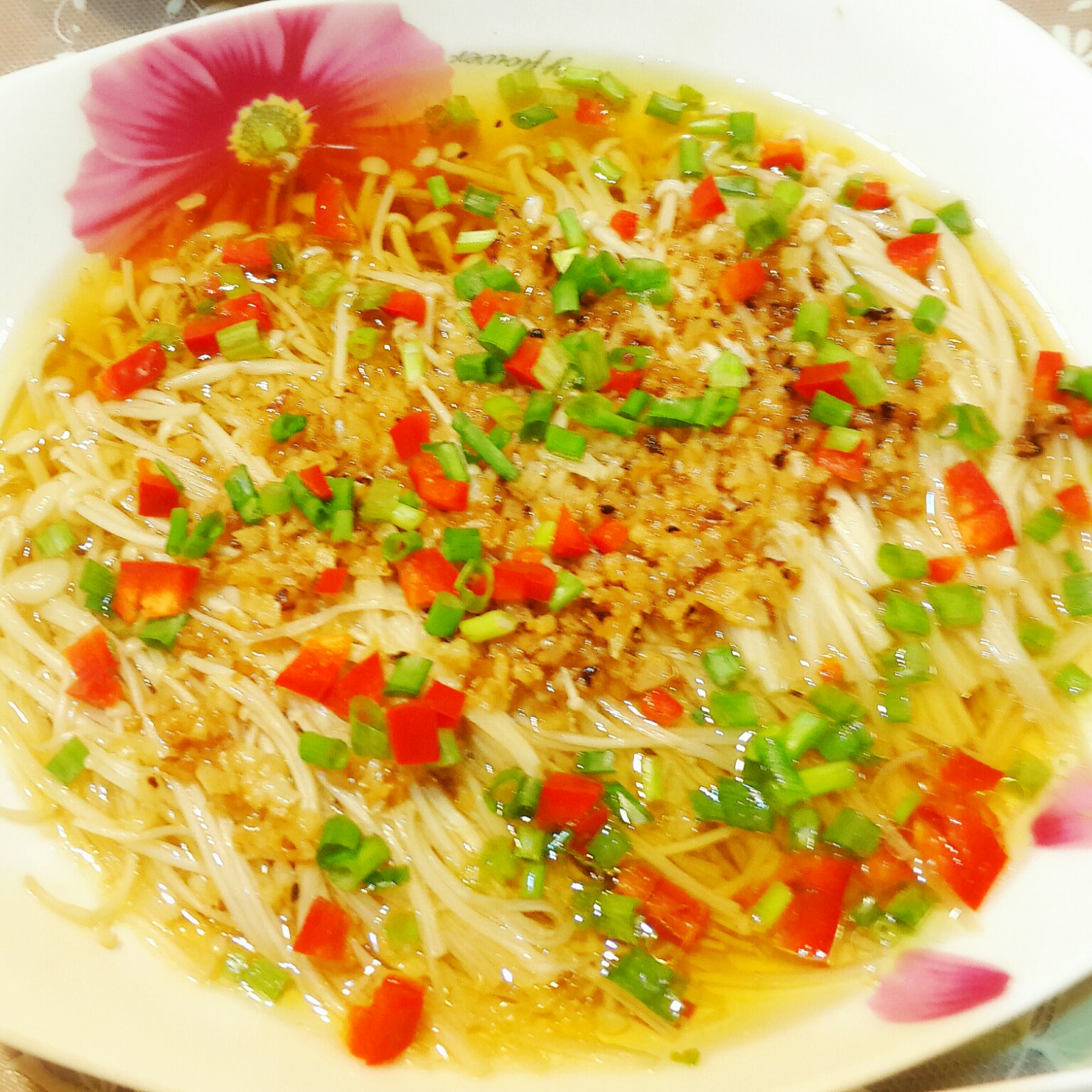 天知做的蒜蓉蒸金针菇