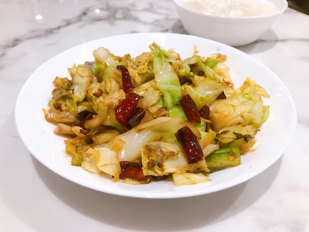 厨师长教你：“手撕包菜”的家常做法,简单又不失美味