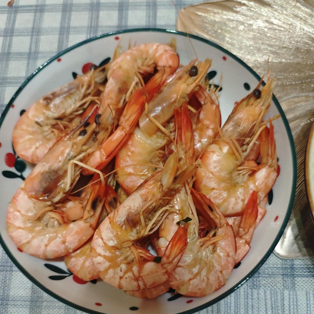水煮虾（灵魂蘸料汁很关键哈😄）