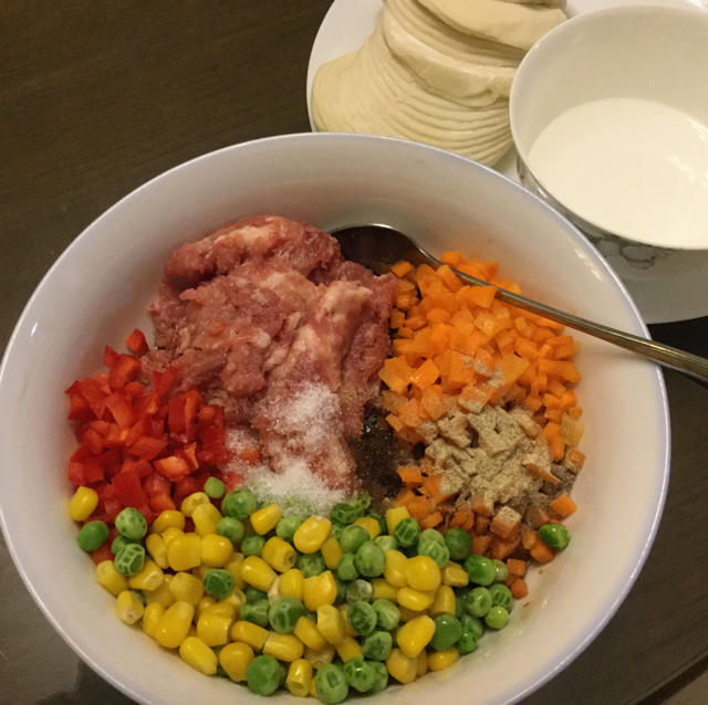 胡萝卜玉米饺子