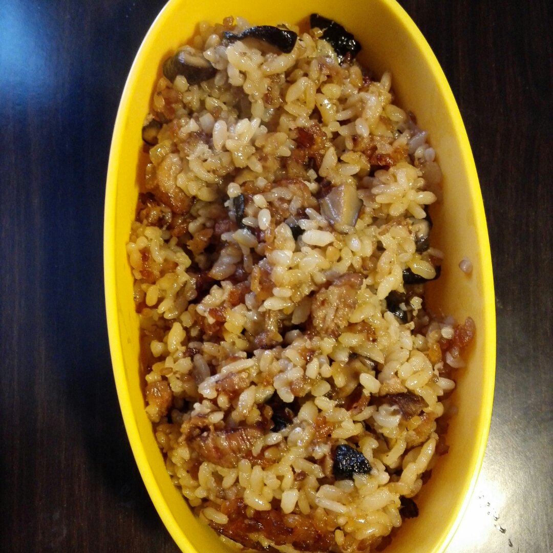 电饭锅版香菇腊肠饭