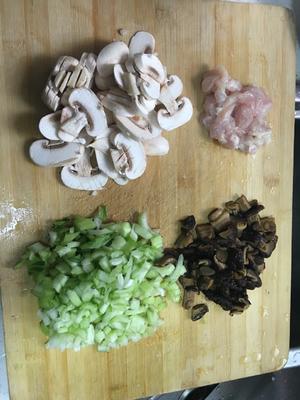 杂菜杂菇烩饭的做法 步骤1