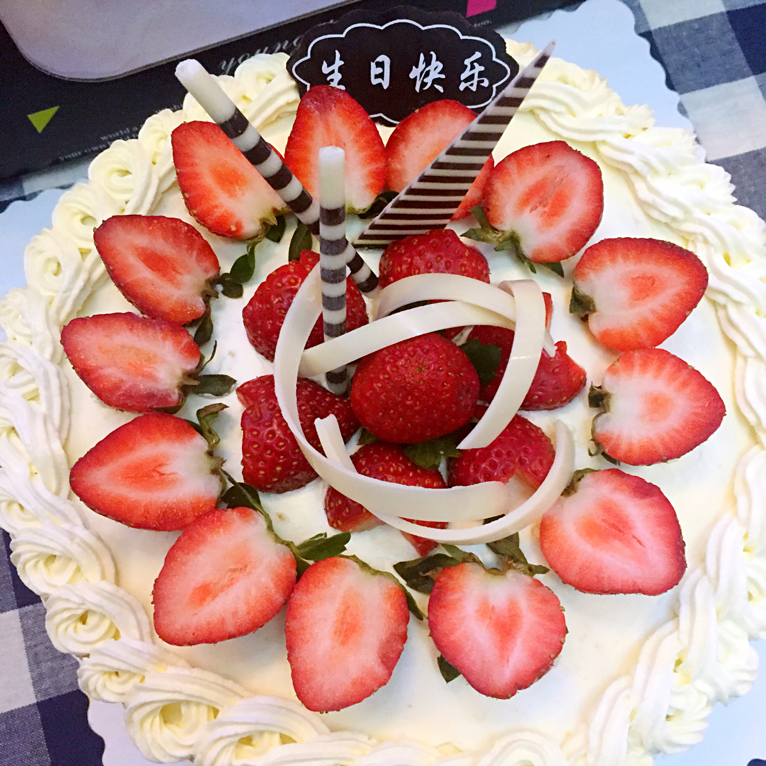 草莓生日蛋糕