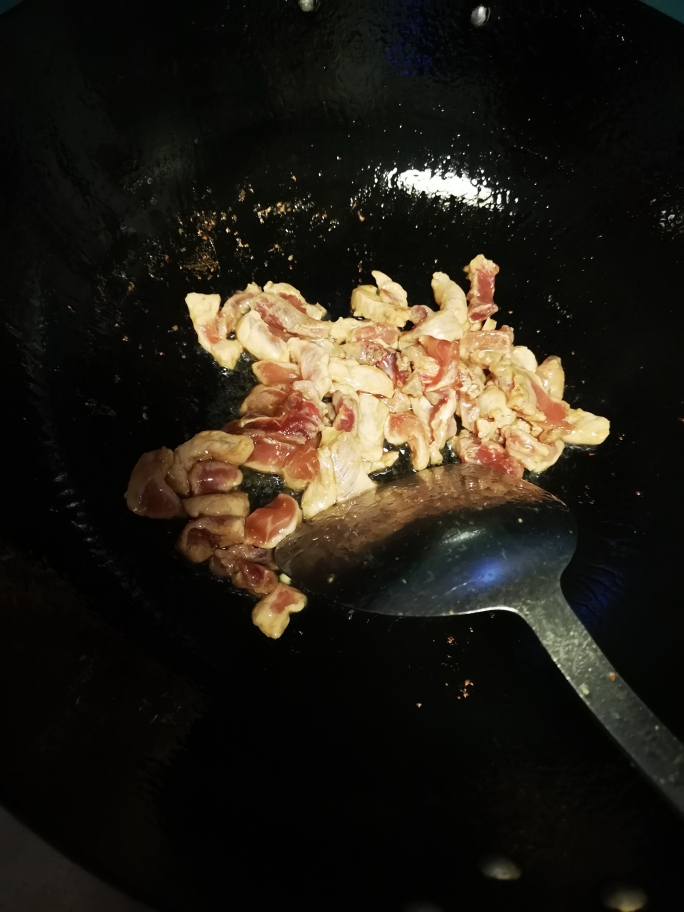 冬笋杏鲍菇炒肉片，好吃得舔碗的做法 步骤2