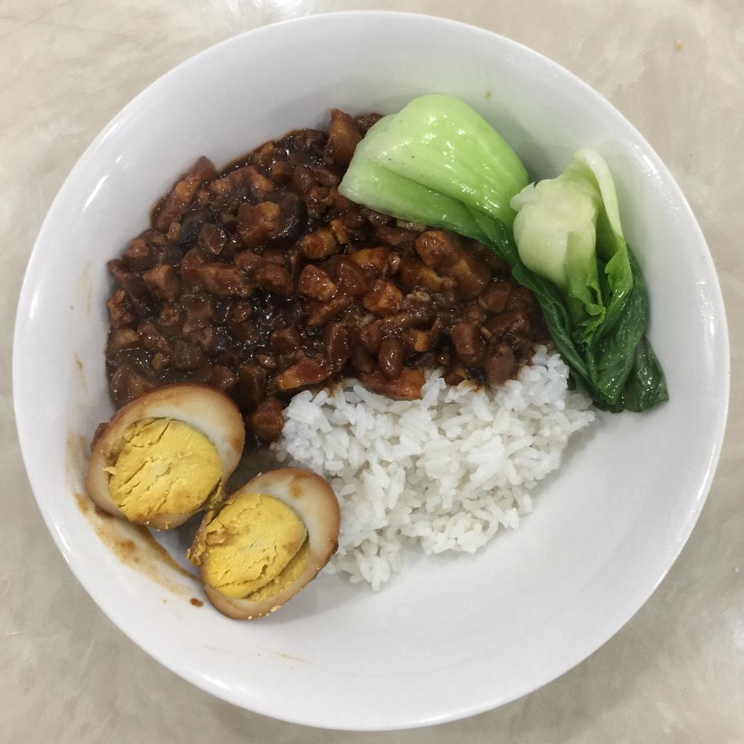 【卤肉饭】
