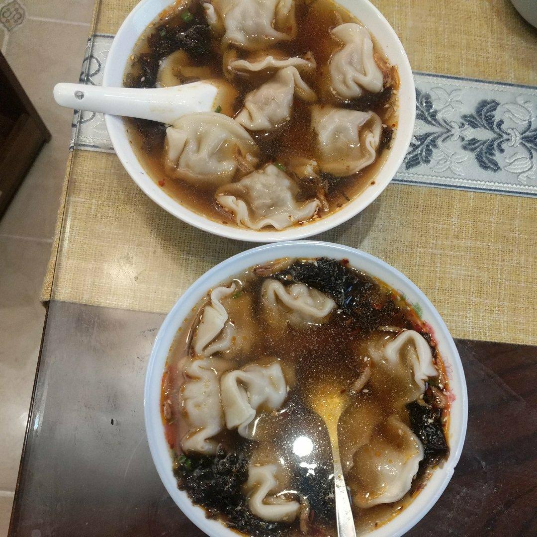 ㊙️连汤都想喝掉的‼️酸汤牛肉馅饺子‼️酸辣开胃