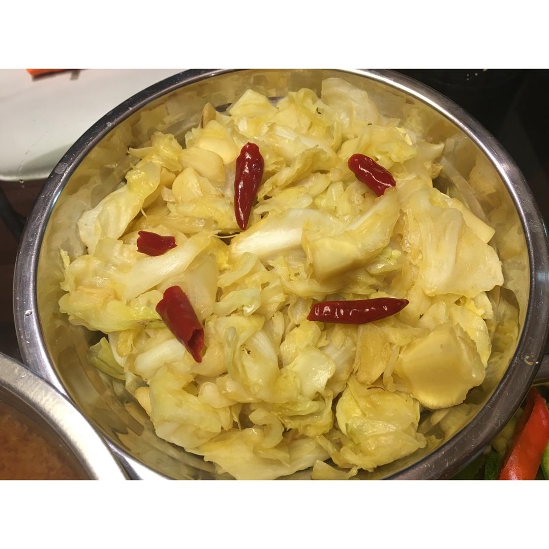 阿婆手撕包菜