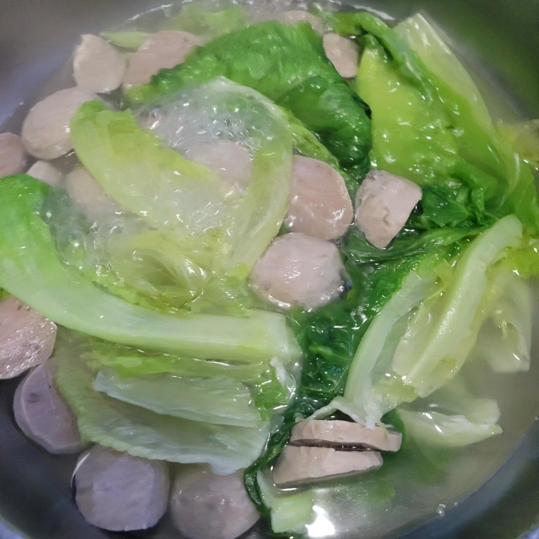 生菜牛肉丸汤