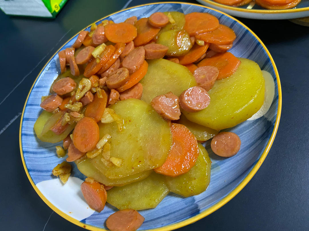 土豆片炒火腿肠