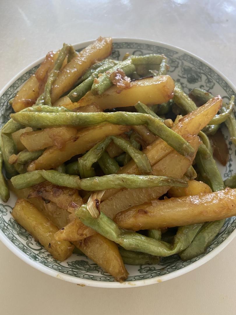 家常菜——土豆烧豆角