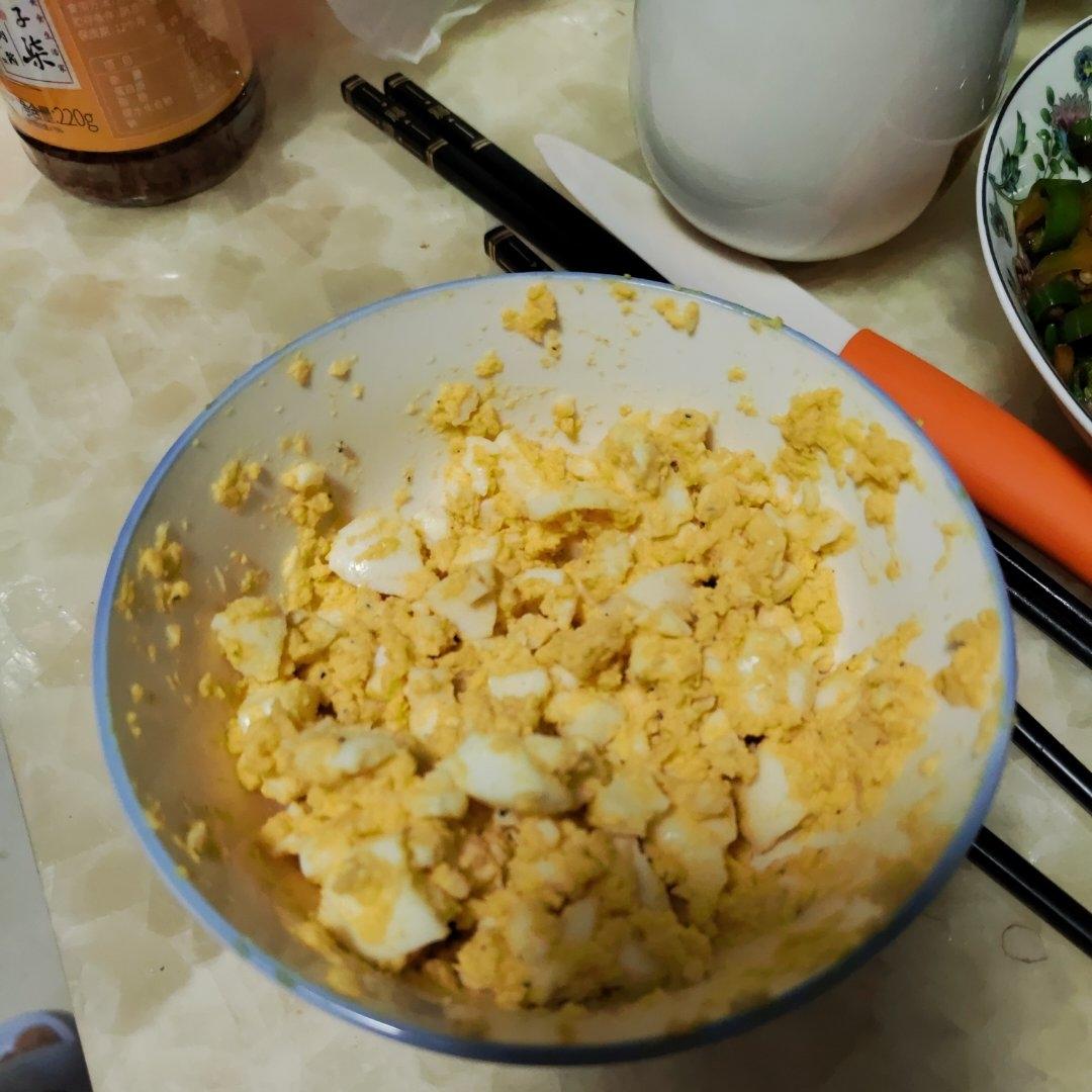 鸡蛋最奇妙的吃法，蒜泥捣蛋！