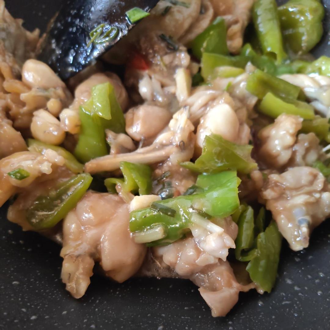 嫩的不要不要的爆炒牛蛙